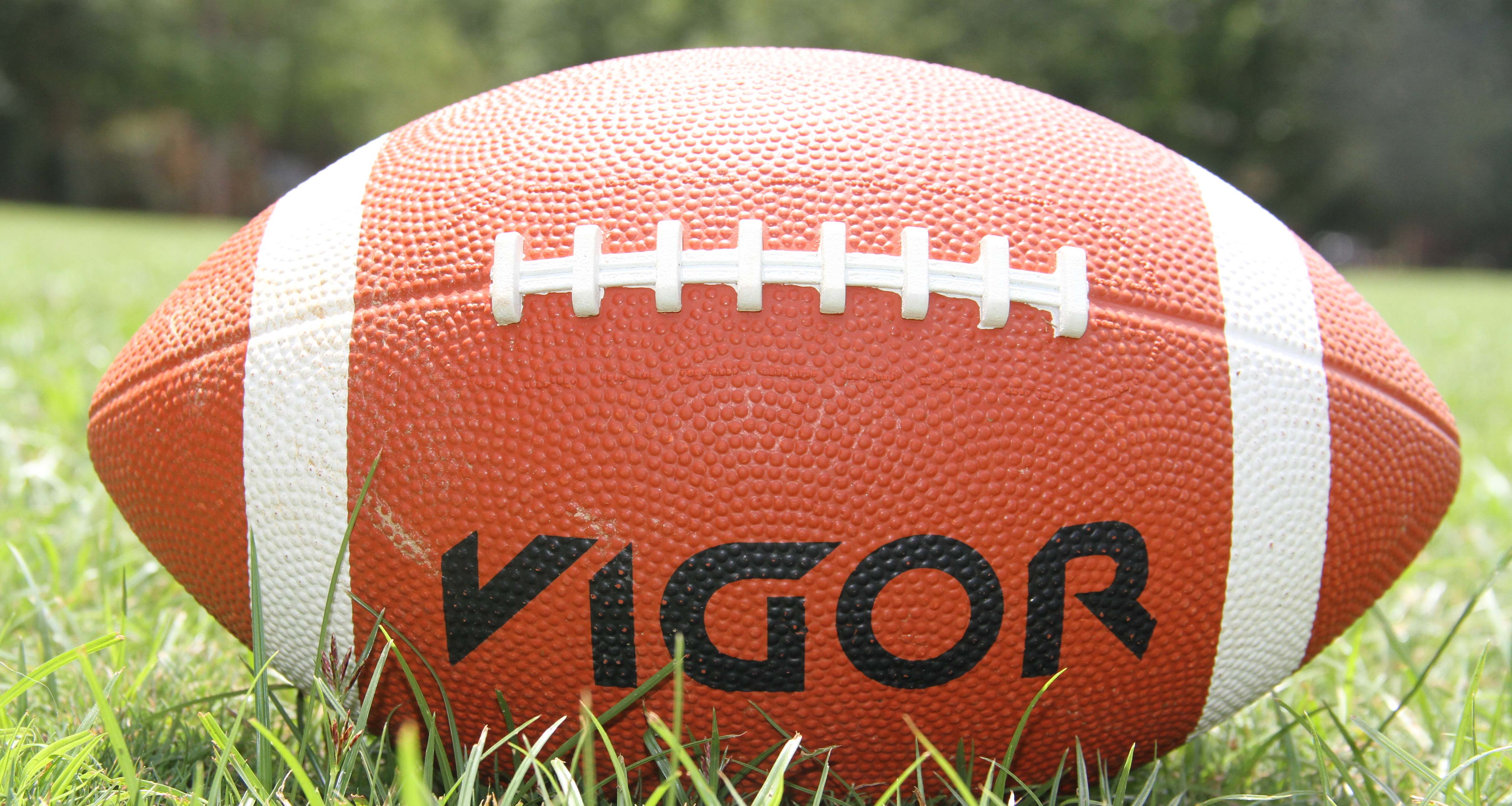 american-football-1666277 mit Gras-klein