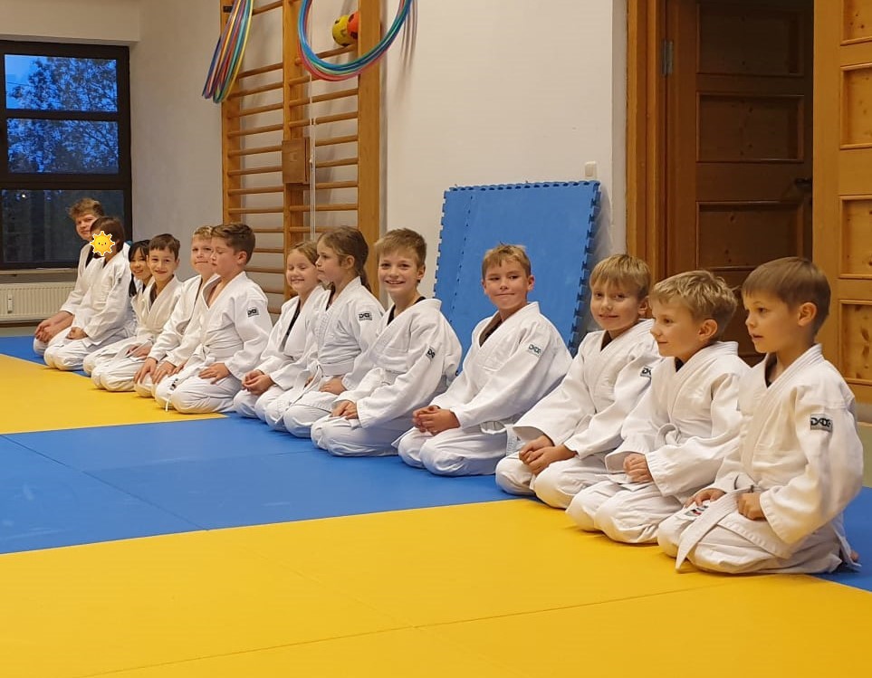 Aufstellung zugeschnitten